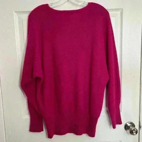 VINTAGE CEDARS Fuchsia Lambs Wool Blend Dolman Sleeve Crew neck Sweater | size L - Picture 2 of 11